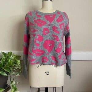 John & Jenn Phinn Pullover sweater